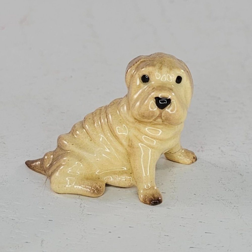 Hagen Renaker Sharpei Puppy Dog Sitting Miniature Figurine *Repaired*